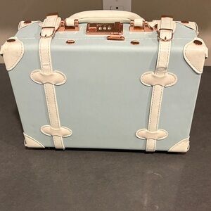 Classic Trunk-Style Women’s Handbag in Light Blue and White